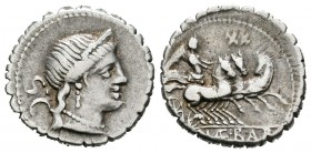 Naevia. Denario. 79 a.C. Taller Auxiliar de Roma. (Ffc-937). (Cal-1041). Anv.: Cabeza diademada de Venus a derecha, detrás S C. Rev.: Victoria en trig...