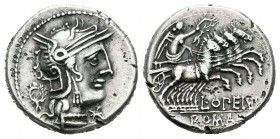 Opimia. Denario. 131 a.C. Roma. (Ffc-949). (Craw-253-1). Anv.: Cabeza de Roma a derecha, delante X, detrás corona. Rev.: Victoria con corona en cuádri...