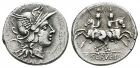 Servilia. Denario. 136 a.C. Italia Central. (Ffc-1116). (Craw-239-1). (Cal-1275). Anv.: Cabeza de Roma a derecha, detrás corona, debajo ROMA X. Rev.: ...