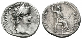 Tiberio. Denario. 16 d.C. Lugdunum. (Spink-1763). (Ric-26). Rev.: PONTIF MAXIM. Figura femenina sentada a derecha con cetro y rama. Ag. 3,62 g. MBC+/E...