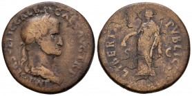 Galba. Sestercio. 68 d.C. Roma. (Spink-2118). (Ric-387). Rev.: LIBERTA(S) PVBLIC(A) S C. Libertad en pie a izquierda con pileus y cetro. Ae. 25,21 g. ...