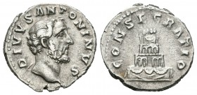 Antonino Pío. Denario. 156-158 d.C. Roma. (Ric-436). Rev.: CONSECRATIO. Pira de tres pisos con cuádriga en la cima. Ag. 3,45 g. MBC+. Est...50,00.