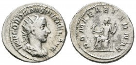 Gordiano III. Antoniniano. 240 d.C. Roma. (Spink-8658). (Ric-70). Rev.: ROMAE AETERNAE. Roma sentada a izquierda con victoria y cetro. Ag. 5,72 g. MBC...