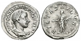 Gordiano III. Denario. 241-2 d.C. Roma. (Spink-8677). (Ric-127). Rev.: PIETAS AVGVSTI. Pietas en pie a izquierda con ambas manos abiertas . Ag. 2,88 g...