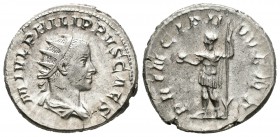 Filipo II. Antoniniano. 245-6 d.C. Roma. (Spink-9240). (Ric-218d). Rev.: PRINCIPI IVVENT. Filipo II en pie a izquierda con globo y lanza. Ag. 5,36 g. ...