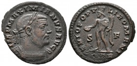 Maximiano Hércules. Follis. 303-5 d.C. (Spink-13242). (Ric-582b). Rev.: GENIO POPVLI ROMANI. Genio en pie a izquierda con pátera y cuerno de la abunda...