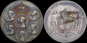 GREECE: Commemorative medal in silver (0,999) of the Greek Royal Dynasty. Busts of the Kings and the Queens of the Dynasty within circles on obverse. ...