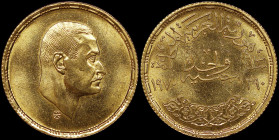 EGYPT: 1 Pound [AH1390 (1970)] in gold (0,875) commemorating the President Nasser. Head of President Nasser facing right on obverse. Denomination divi...