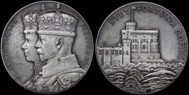 GREAT BRITAIN: Silver Jubilee medal (1910-1935) in silver. Busts of George V and Queen Mary facing left, crowned and draped on obverse. View of Windso...
