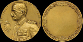 ITALY: Gold commemorative medal (ND). Uniformed bust of Vittorio Emmanuele III facing left and coat of arms at left on obverse. Diameter: 32,5mm. Weig...