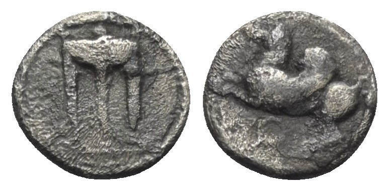 Bruttium. Kroton.

 Triobol (Silber). Ca. 525 - 425 v. Chr.
Vs: Dreifuß mit R...
