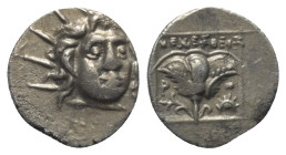 Inseln vor Karien. Rhodos.

 Hemidrachme (Silber). Ca. 125 - 88 v. Chr.
Vs: Kopf des Helios mit Strahlenkrone in Dreiviertelansicht rechts.
Rs: P ...