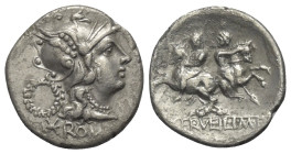C. Servilius.

 Denar (Silber). 136 v. Chr. Rom.
Vs: ROMA. Kopf der Roma mit geflügeltem Greifenkopfhelm rechts, dahinter Kranz und Wertzeichen.
R...