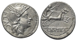 L. Rutilius Flaccus.

 Denar (Silber). 77 v. Chr. Rom.
Vs: FLAC. Kopf der Roma mit geflügeltem Greifenkopfhelm rechts.
Rs: L RVTILI. Victoria mit ...