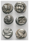 Griechische Münzen - Lots.


Unter anderem: Kyzikos (Mysien) / Milet / Phokaia (Ionien).

Lot (6 Stück, Silber): verschiedene Nominale; ca. 6. - ...
