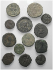 Byzantinische Münzen - Lots.


Verschiedene Herrscher.

Lot (13 Stück, Bronze): verschiedene Nominale, ca. 6. - 10. Jhdt. n. Chr.

Sehr schön -...