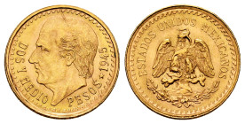 Mexico. 2 1/2 pesos. 1945. (Km-463). Au. 2,10 g. AU. Est...150,00. 

Spanish Description: México. 2 1/2 pesos. 1945. (Km-463). Au. 2,10 g. EBC+. Est...