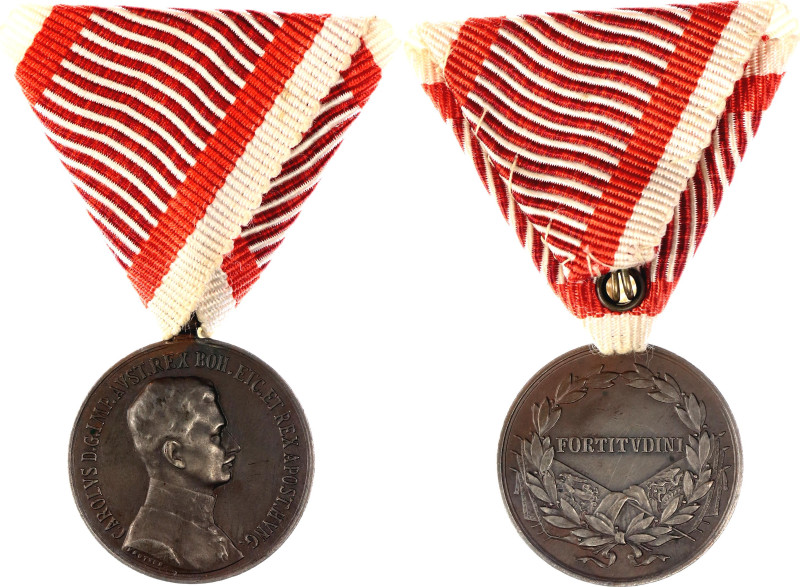 Austria Bravery Medal "Der Tapferkeit" 1917 - 1918 

Barac# 89, vsAE 31 mm.; W...