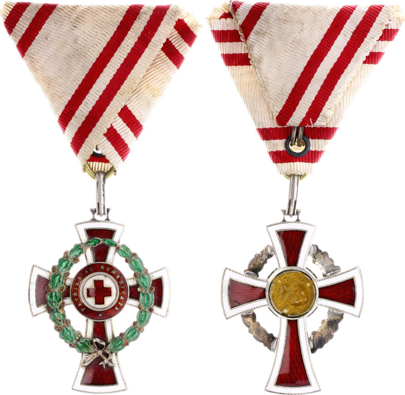 Austria Honor Decoration of the Red Cross II Class 1914 

Barac# 345, Silver 4...