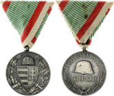 Hungary  WW I Commemorative Medal with Helmet & Swords 1929