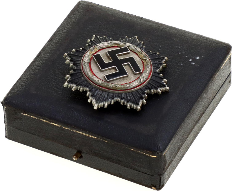 Germany - Third Reich German Cross in Silver 1941 

OEK22 3840/2; CuZnNi 64 mm...
