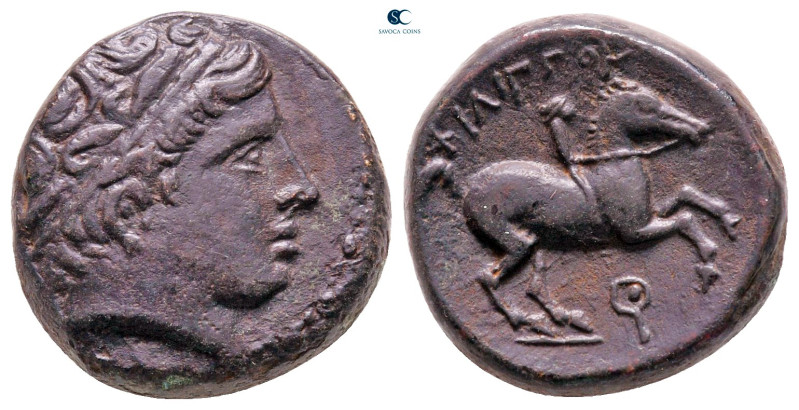 Kings of Macedon. Uncertain mint. Philip II of Macedon 359-336 BC. 
Bronze Æ
...