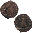 364-378 d.C. Valente (364-378 d.C). Roma. AE3. 2,48 g. D N VALENS P F AVG; Busto de Valens con diadema de perlas, drapeado y acorazado a la derecha /S...