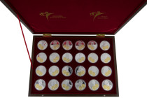 Koninkrijk NL Beatrix (1980-2013) - Cassette with complete serie 'Gouden Handelsmunten van West-Europa uit de afgelopen twintig eeuwen', 24 pieces sil...