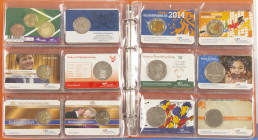 Coins Netherlands in albums: Euros - Collection mainly medals in coincards in album a.w. Geluksdubbeltjes, Herman Brood, Vrede en Vrijheid etc. etc. 5...