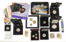 Coins Netherlands in boxes: Euros - Box with various coins and medals mostly issued by KNM and HNM, also some miscellaneous