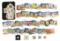 Coins Netherlands in boxes: Euros - Lot with 2, 5 and 10 Euros in coincards, added some older silver coins