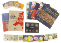 Coins Netherlands in boxes: Euros - Collection 5 and 10 euro coins in coincards, supplemented with theme sets