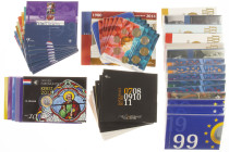 Coins Netherlands in boxes: Euros - Box with more then 40 diff. euro coin sets