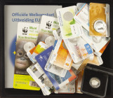 Coins Netherlands in boxes: Euros - Box with 5 euro coins in cards from the Netherlands