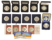 Coins Netherlands and Oversea in boxes - Box with products KNM incl. zilveren dukaten and 50 guilders