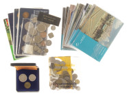Coins Netherlands Oversea in boxes - Box with coinsets Aruba, Nederlandse Antillen and Suriname, supplemented with foreign coins