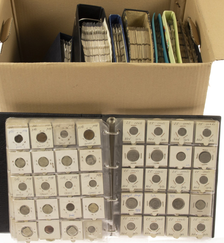 Coins Netherlands in large boxes - cannot be shipped - Moving box with pre-and p...