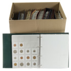 Coins Netherlands in large boxes - cannot be shipped - Moving box with 10 albums coins Juliana & Beatrix