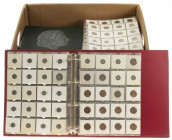 Coins Netherlands in large boxes - cannot be shipped - Banana box with post-war base metal coins in albums and coin sheets