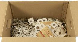 Coins Netherlands in large boxes - cannot be shipped - Moving box with a hu number of post-war base metal coins, mostly in coin holders