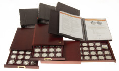Medals in boxes - Netherlands - Collection 'De officiële Oranje-Nassau Collectie Willem-Alexander & Maxima, Prins en Prinses der Nederlanden" cont. 49...