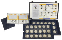 Medals in boxes - Netherlands - Muntpost cassette 'Leve Oranje' containing 36 sterling silver medals