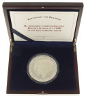 Medals in boxes - Netherlands - Luxury box 'Dubbelkopgulden 1980 in een kilo sterling zilver' - silver .925 100 mm 1000,05 gram - prooflike - NB Only ...