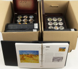 Medals in boxes - Netherlands - Collection 'De herinneringsmunten van Vincent van Gogh' in eight cassettes containing in total 181 silvered and colour...