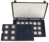 Medals in boxes - Netherlands - Muntpost cassette 'Het leven van Juliana' containing 24 sterling silver medals