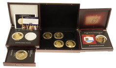 Medals in boxes - Netherlands - Box with 3 Hollandse Ponders: 'Koning Willem-Alexander 50 jaar', '200 jaar Koninkrijk der Nederlanden', '200 Jaar Koni...