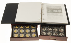Medals in boxes - Netherlands - Two cassettes 'Herdenkingsuitgiften Rembrandt' containing in total 71 silvered and partially gilt or coloured medals