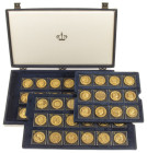 Medals in boxes - Netherlands - Cassette box 'In naam van Oranje' by Muntpost - 48 prooflike gilt medals