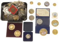 Medals in boxes - Netherlands - Lot of ca. 77 modern medals incl. ecu's, coin replica's and set 'Margriet & Pieter' 1967