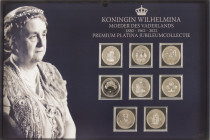 Medals in boxes - Netherlands - Four cassettes 'Wilhelmina Moeder des Vaderlands 1880-1962-2022' Premium Geplatineerd - a total of 50 medals